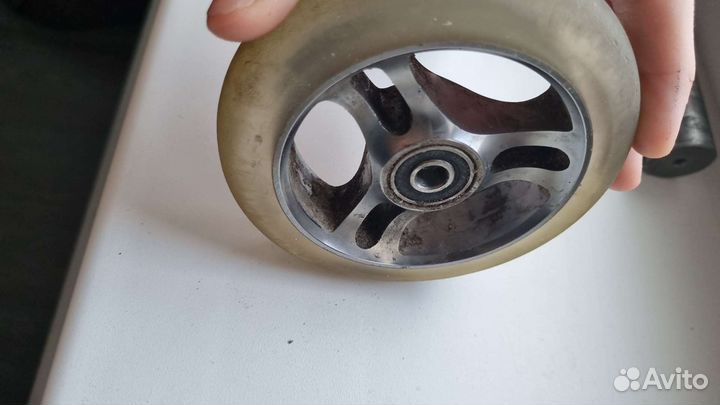 2 колеса на трюковой самокат