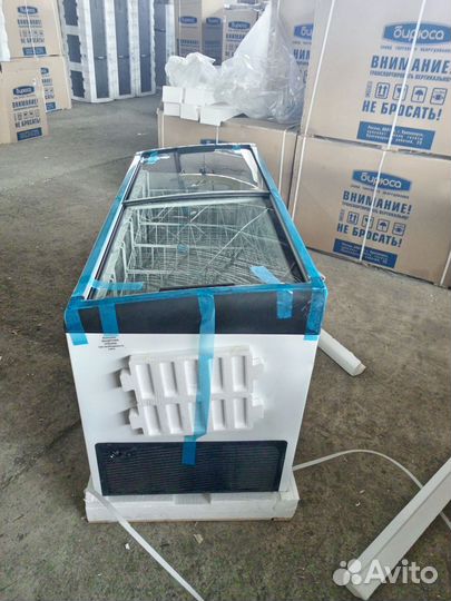 Витрина холодильная ларь бирюса CF 50