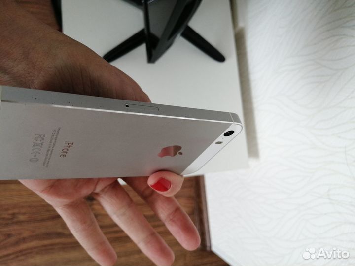 iPhone 5S, 16 ГБ