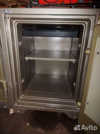 Сейф для денег topaz bs- t610