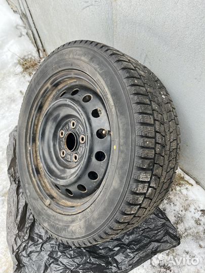 Dunlop SP Winter Ice 01 205/55 R16