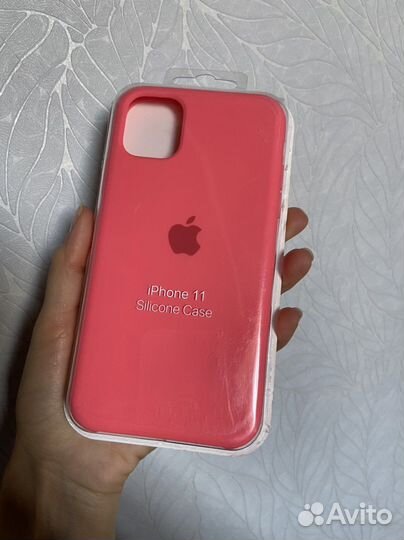 Чехол на iPhone 11