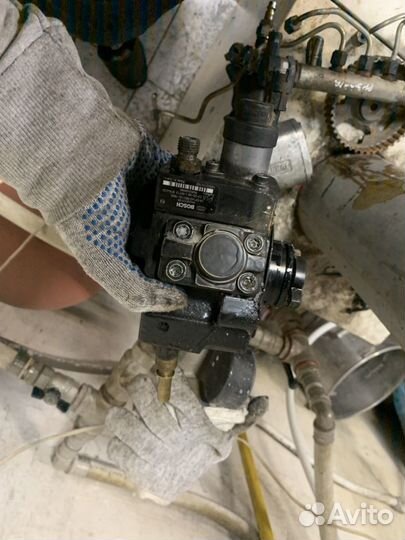 Насос топливный Рендж Ровер Эвок 2.2 td