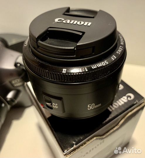 Зеркальный фотоаппарат Canon 1100d