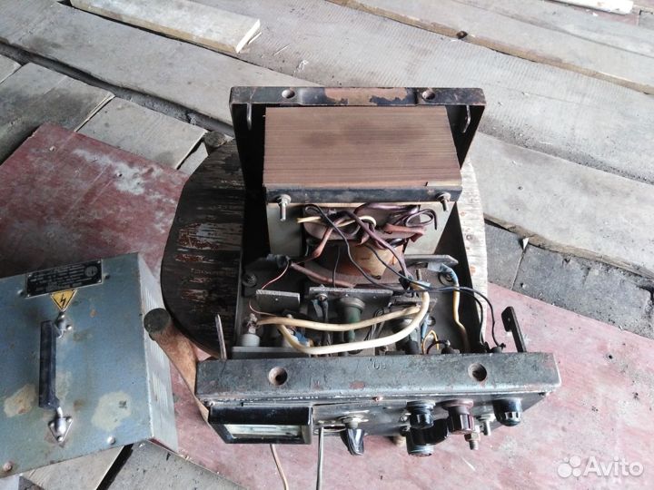 Продам пуско-зарядное устройство для автомобиля