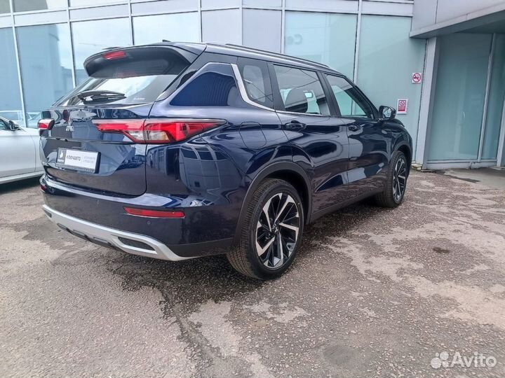 Mitsubishi Outlander 2.5 CVT, 2022