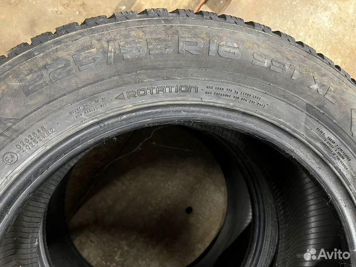 Nokian Tyres Hakkapeliitta 8 225/55 R16