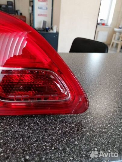 Фонарь задний левый внутренний Opel Astra J