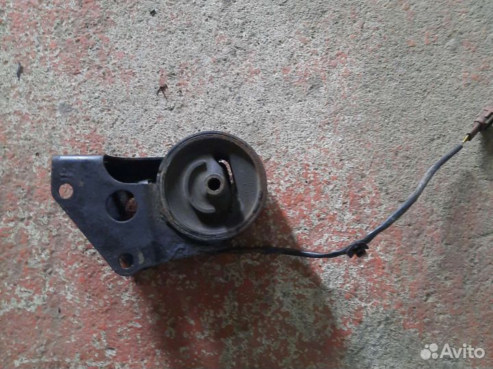 Подушка крепления двигателя Nissan Murano Murano I