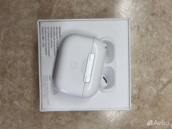 Кейс оригинал Airpods pro Magsafe