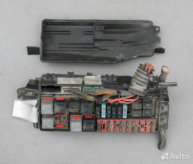 Блок предохранителей Ford Fiesta 4 1.8TD YS6T-14A1