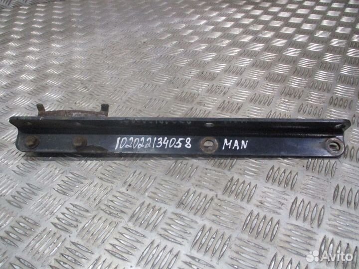 Кронштейн ресивера MAN 81517150046