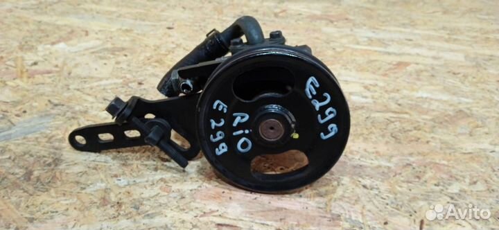 Насос гидроусилителя руля Kia Rio 2002