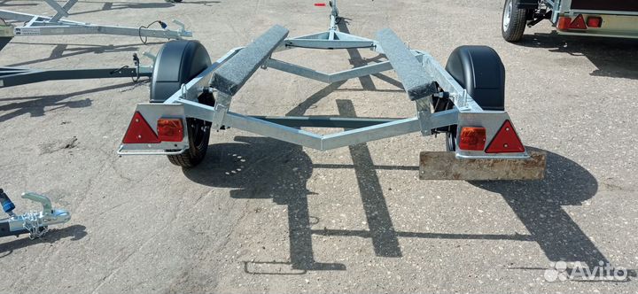 Лодочный прицеп Русич 550