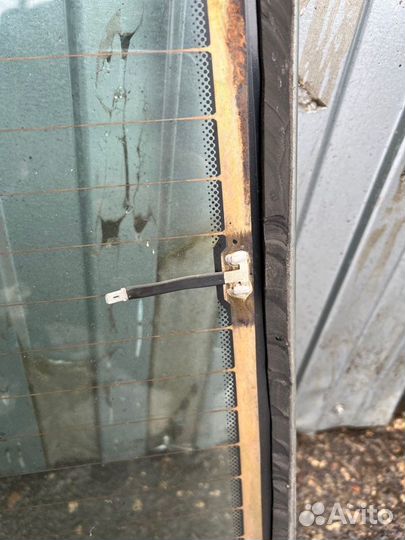 Стекло заднее заднее Renault Logan lsra K7J 2008