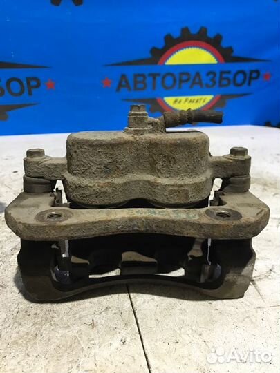 Суппорт передний правый Kia Sorento BL D4CB 2003