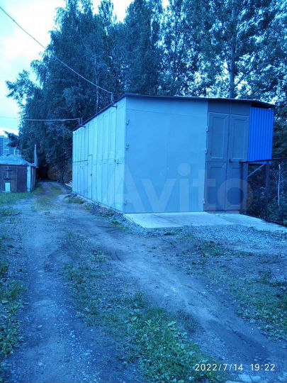 Гараж, > 30 м²