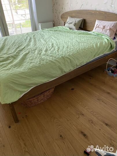 Деревянная кровать 160