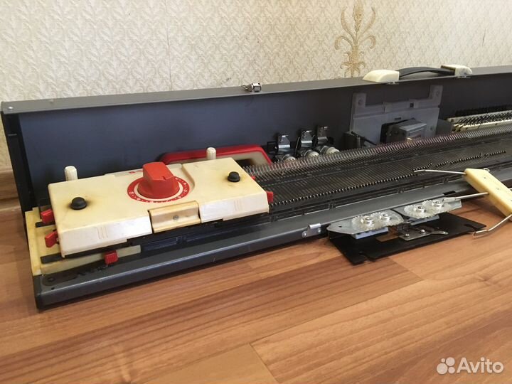 Машина вязальная ручная Нева-5