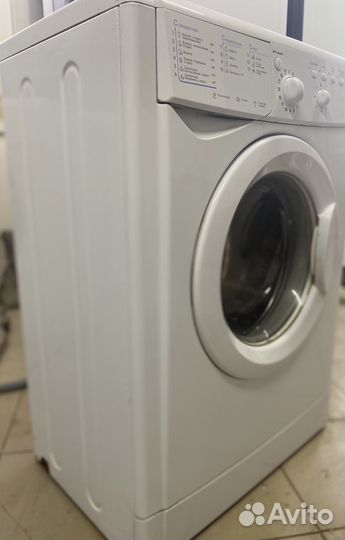 Стиральная машина indesit 5кг