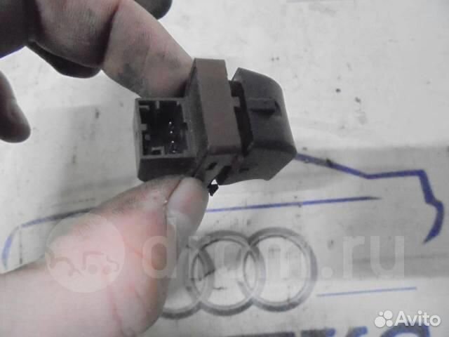 Кнопка открывания багажника Audi A6 (C6 4F) 2004