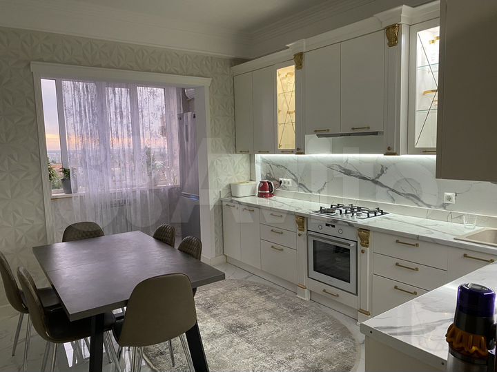 3-к. квартира, 124 м², 6/9 эт.