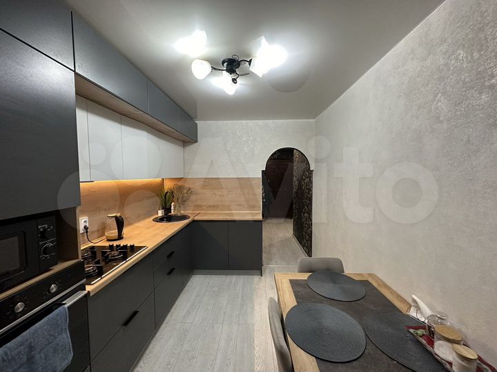 2-к. квартира, 52,4 м², 1/10 эт.