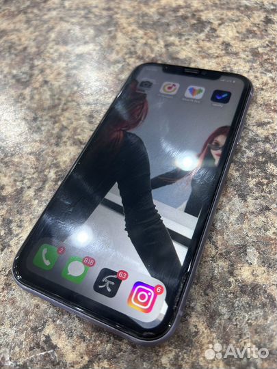 iPhone 11, 64 ГБ