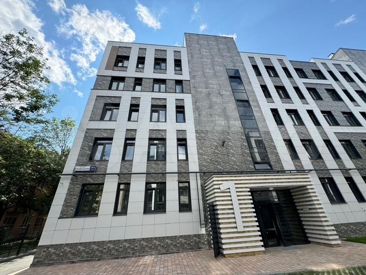 2-к. квартира, 77 м², 4/5 эт.