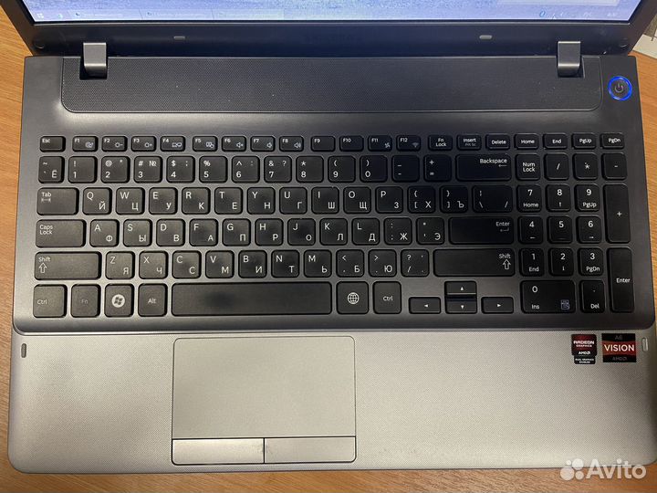 Ноутбук Samsung np300v5a/ amd a6 2ядра/4гб озу