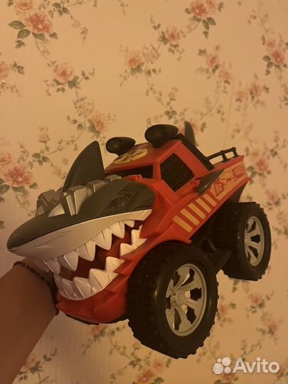 Hot wheels трак акула