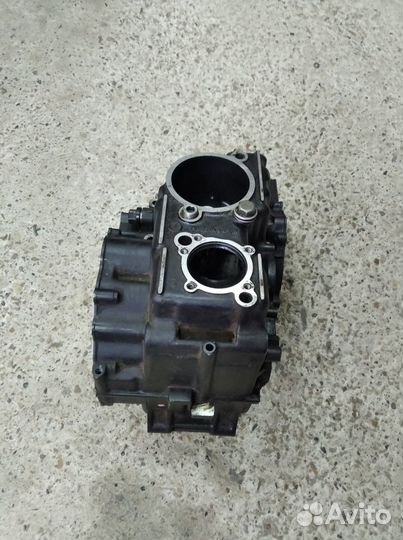 Картер двигателя Кавасаки GPX 250 Ex 250