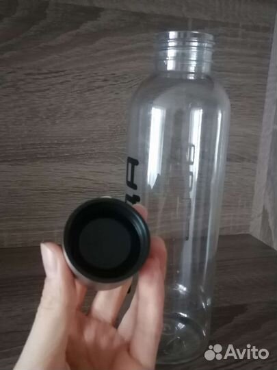 Пластиковая бутылочка для воды