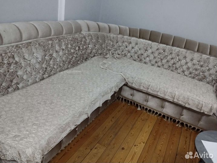 Стол + дивандейки