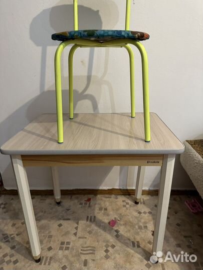 Детский стол и стул