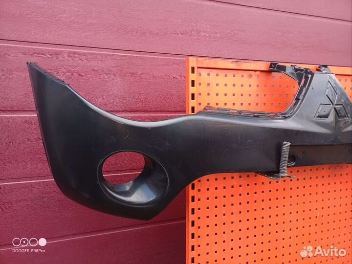 Бампер Mitsubishi L200