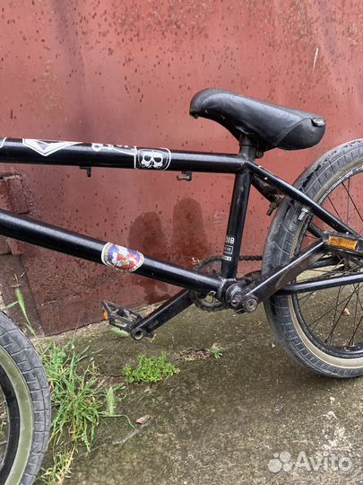 Трюковой велосипед BMX