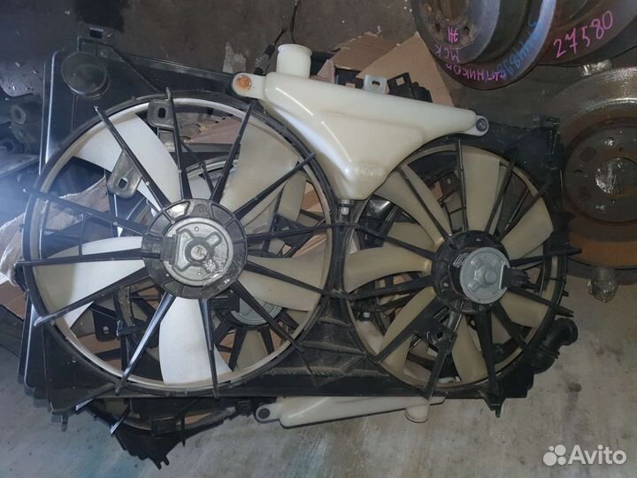 Lexus IS250 вентиляторы охлаждения в сборе