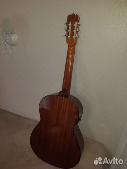 Классическая гитара с подключением