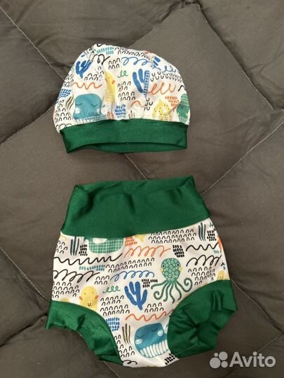 Трусики и шапочка для плавания