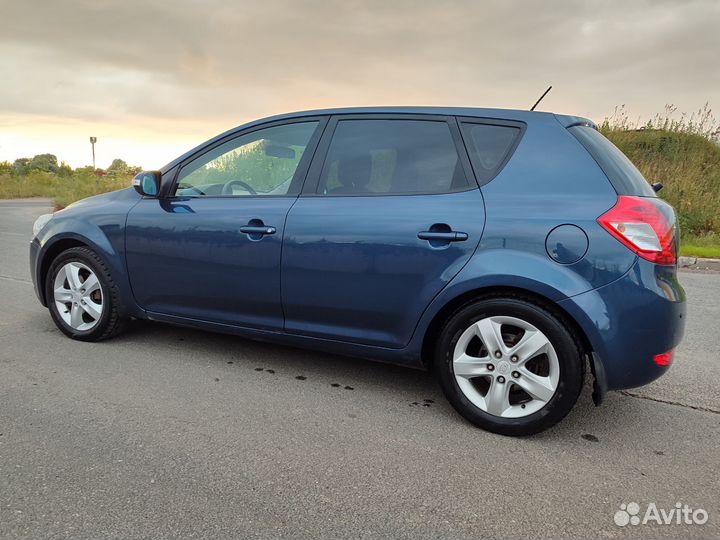 Kia Ceed 2.0 AT, 2011, 235 000 км