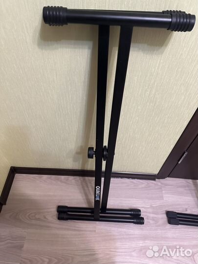 Стойка для синтезатора