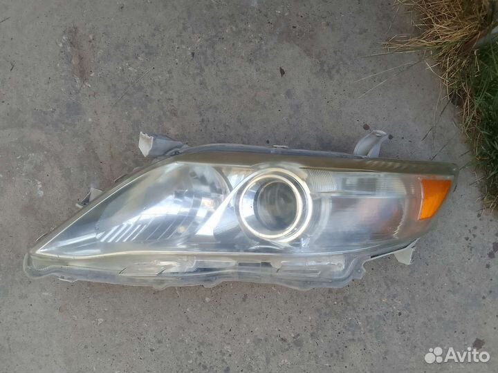 Фары на Toyota Camry