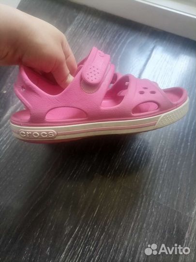Сандалии crocs