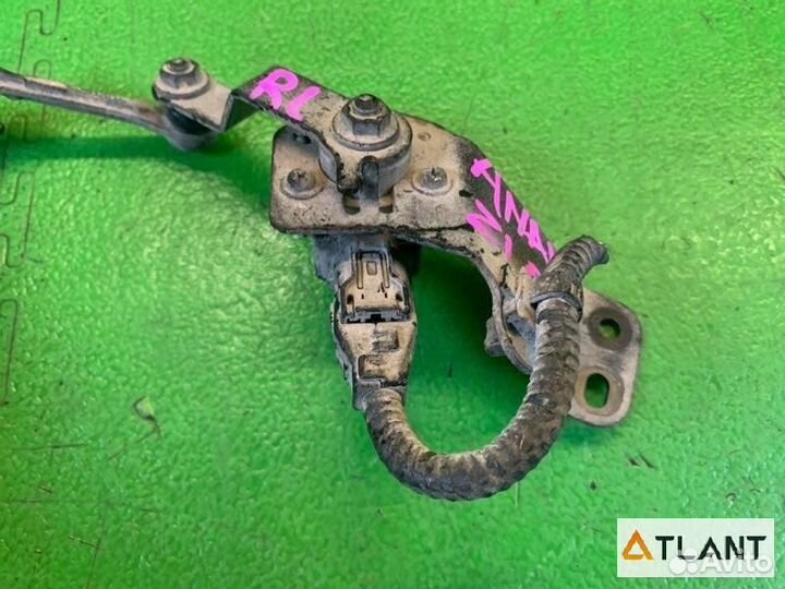 Датчик уровня кузова задняя левая toyota mark X ZI