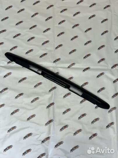 Молдинг багажника Лада Приора черный глянец