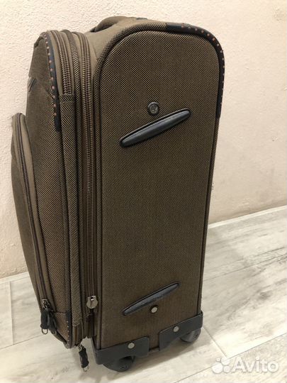 Продаю чемодан