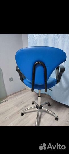 Парикмахерское кресло