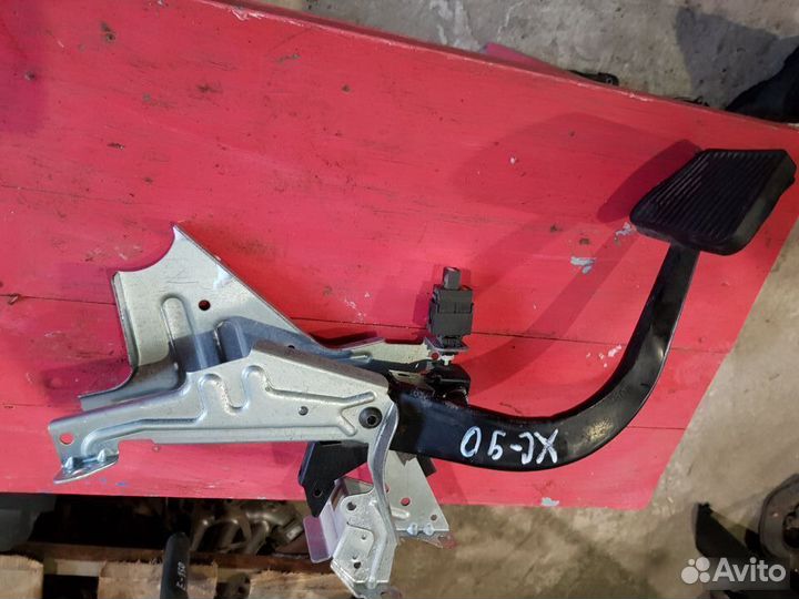 Педаль тормоза Volvo Xc90 2002-2006