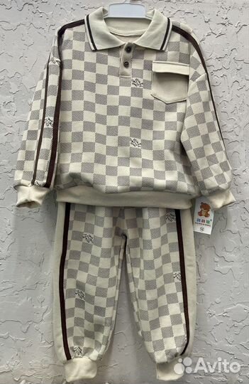 Костюм детский новый